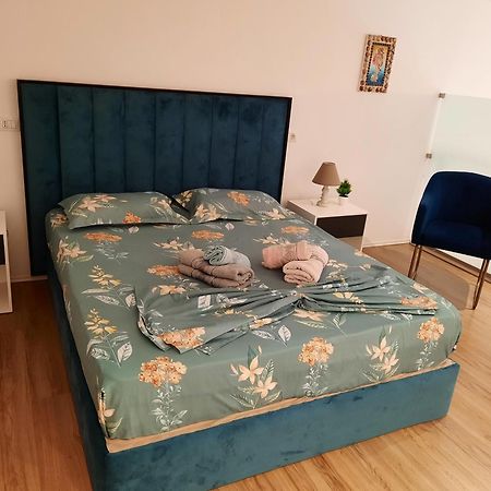 Apartament Me Qera Dublex Lungomare Vlorë Zimmer foto